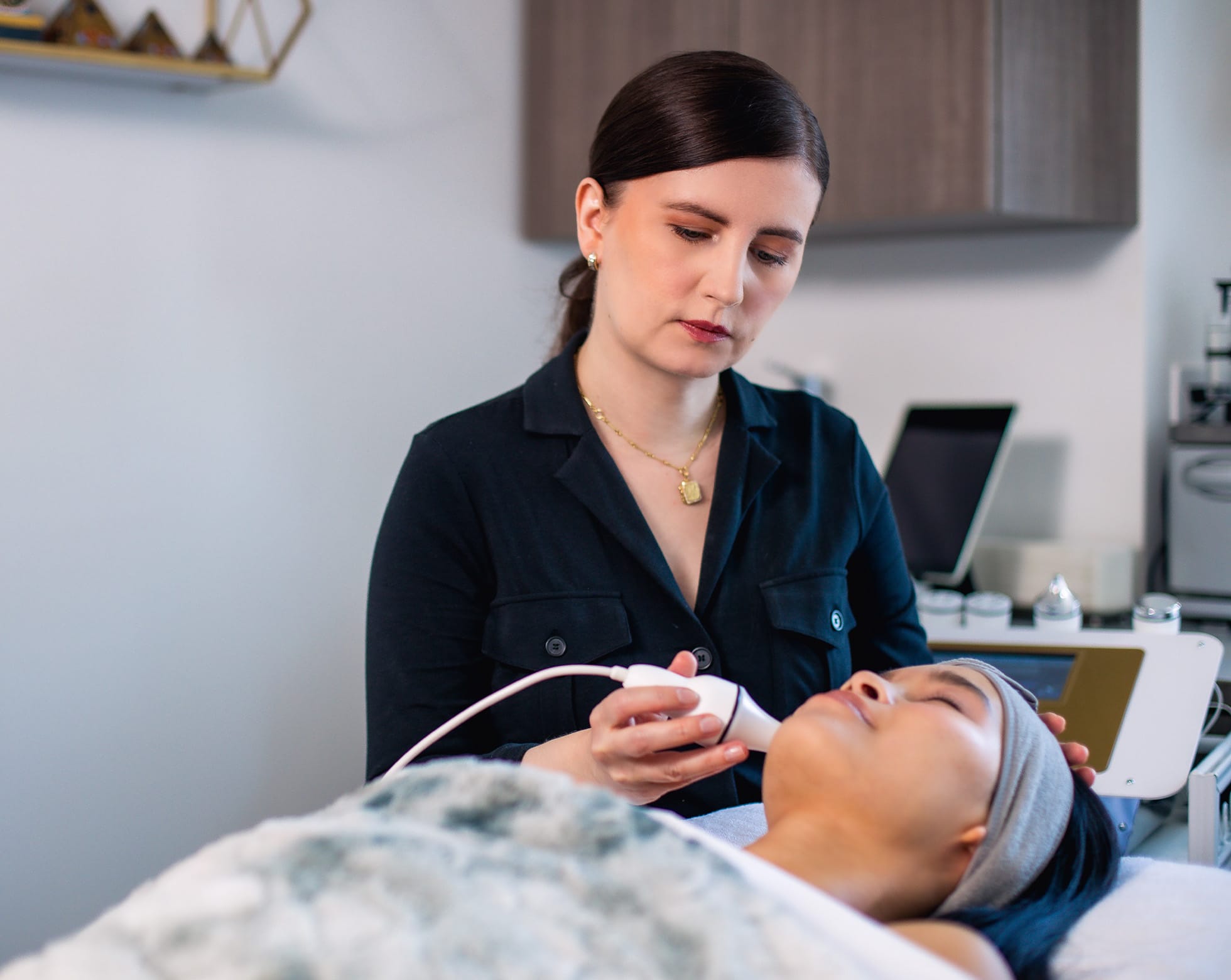 Patient receiving Diamond Glow treatment