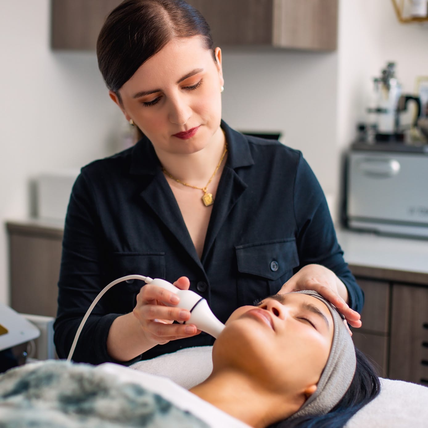 Nurse and patient during treatment